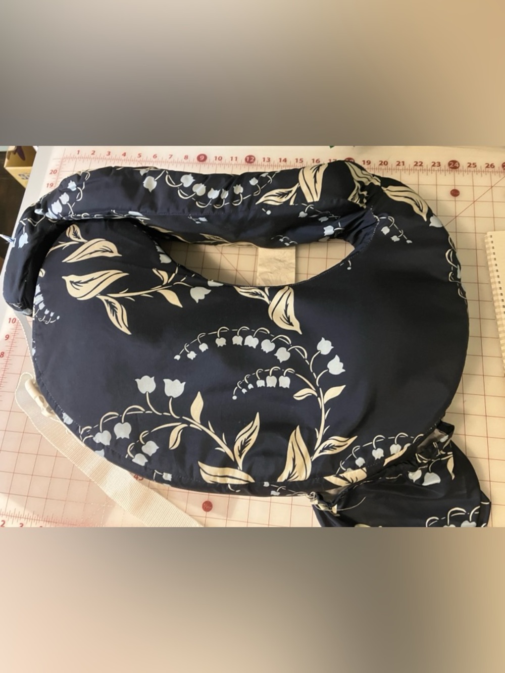 My Brestfriend Wraparound Clipping Nursing Pillow